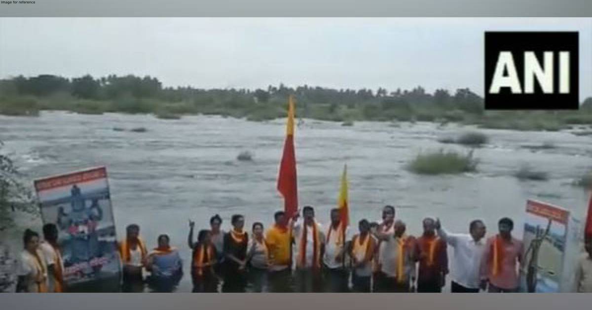 Pro-Kannada organisations protest against Cauvery water release to Tamil Nadu